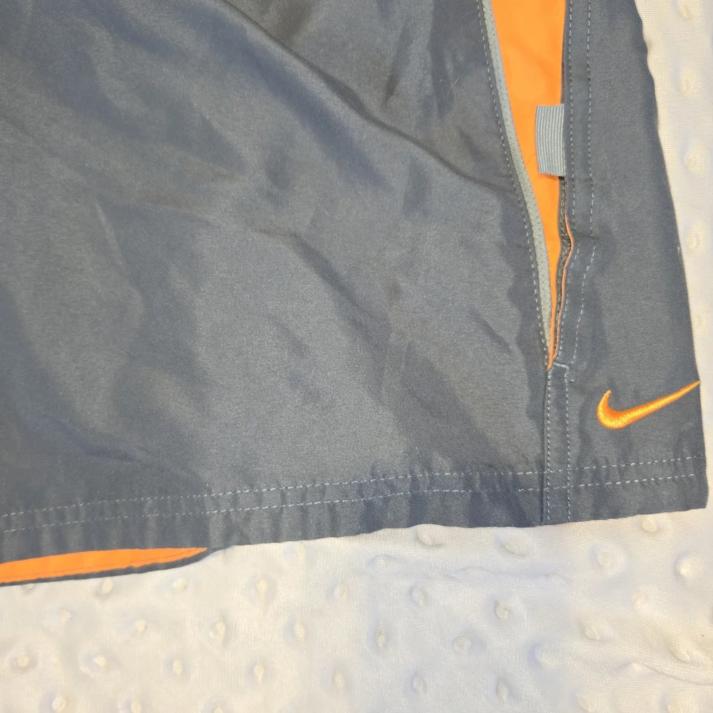 Nike Swimwear Mens XL Gray Orange Drawstring Elastic Waist‎ Pockets Mesh Lined